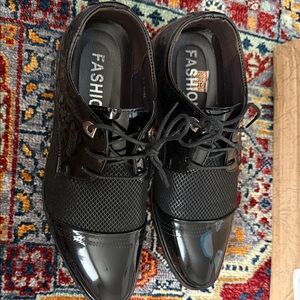 Men's Black Lace-Up Oxford with Textured Panel - Never Worn.
